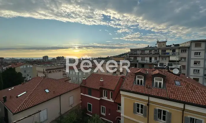 Rexer-Trieste-Appartamento-con-Balcone-Altro