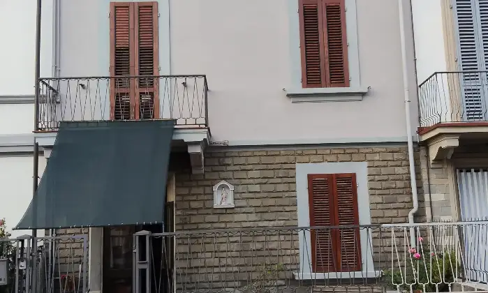 Rexer-Prato-Terratetto-a-schiera-vicino-porta-frascati-mq-Altro