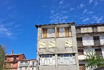 Rexer-Soveria-Mannelli-Vendesi-Casa-indipendente-con-locale-commerciale-Soveria-Mannelli-Catanzaro-Giardino