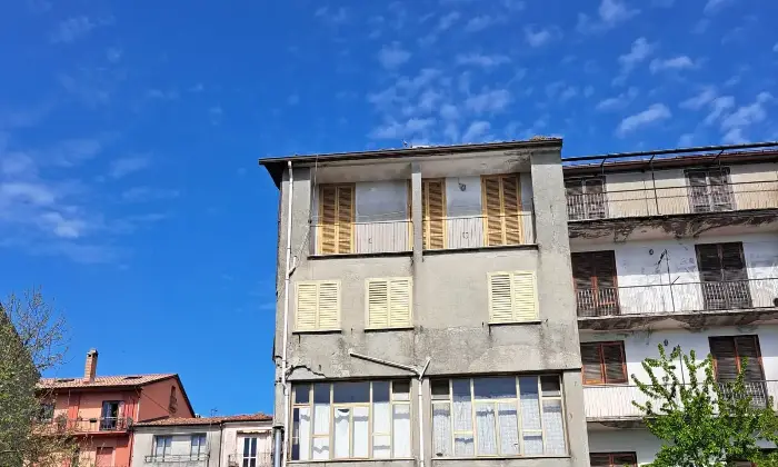 Rexer-Soveria-Mannelli-Vendesi-Casa-indipendente-con-locale-commerciale-Soveria-Mannelli-Catanzaro-Giardino