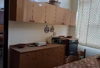 Rexer-Soveria-Mannelli-Vendesi-Casa-indipendente-con-locale-commerciale-Soveria-Mannelli-Catanzaro-Cucina