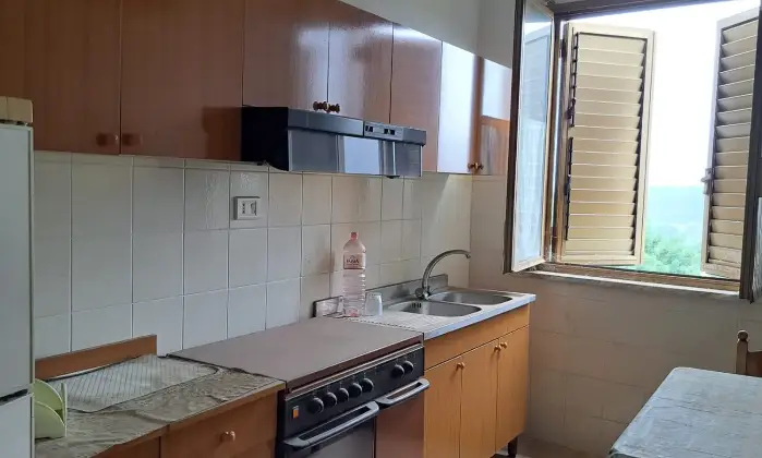 Rexer-Soveria-Mannelli-Vendesi-Casa-indipendente-con-locale-commerciale-Soveria-Mannelli-Catanzaro-Cucina