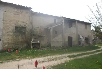 Rexer-SantAngelo-in-Vado-Vendesi-casale-da-Ristrutturare-Giardino