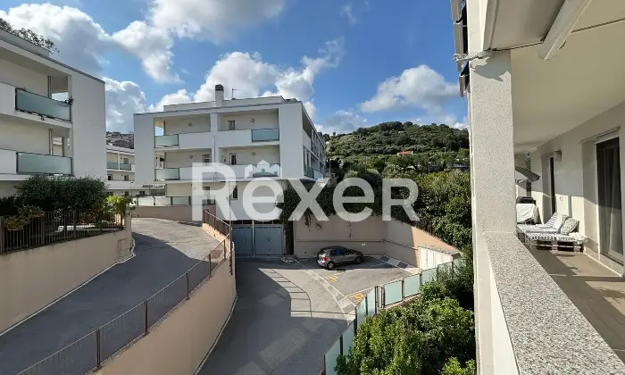 Rexer-Savona-Splendido-appartamento-con-terrazza-garage-e-pauto-Altro