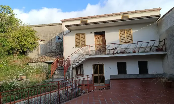 Rexer-Fiumefreddo-Bruzio-VENDESI-CASA-DI-CAMPAGNA-CON-VISTA-UNICA-SUL-MAR-TIRRENO-Terrazzo