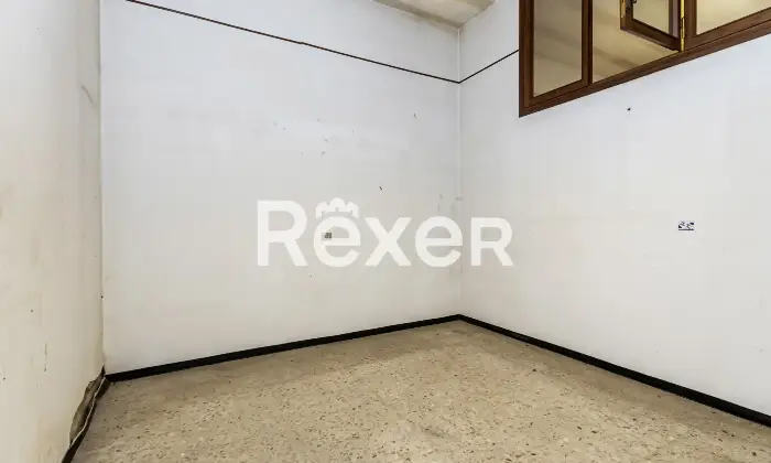 Rexer-Giussano-Quadrilocale-semindipendente-con-box-Altro