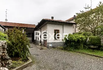 Rexer-Giussano-Quadrilocale-semindipendente-con-box-Altro