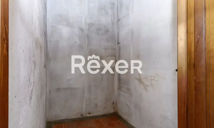 Rexer-Giussano-Quadrilocale-semindipendente-con-box-Altro