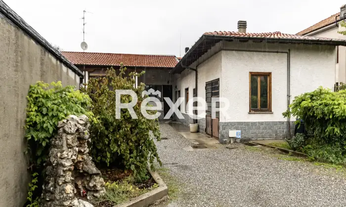 Rexer-Giussano-Quadrilocale-semindipendente-con-box-Altro