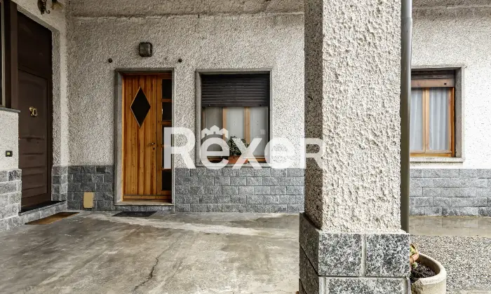 Rexer-Giussano-Quadrilocale-semindipendente-con-box-Altro