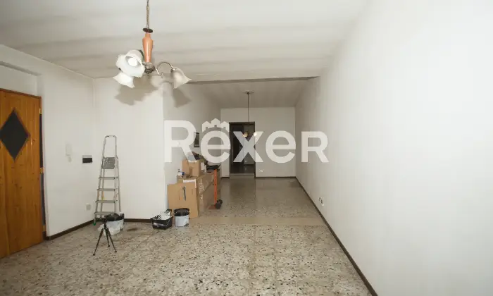 Rexer-Giussano-Quadrilocale-semindipendente-con-box-Altro