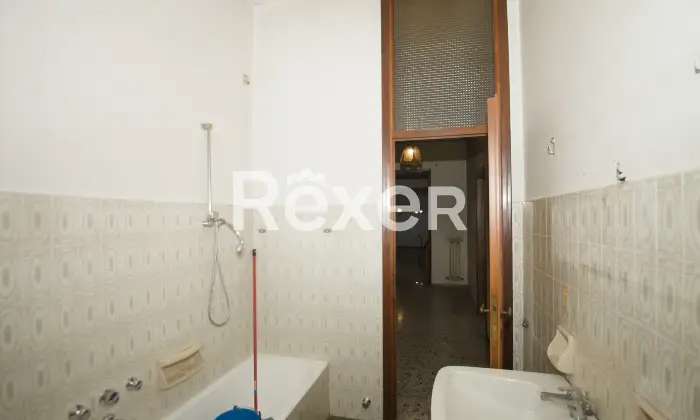 Rexer-Giussano-Quadrilocale-semindipendente-con-box-Altro