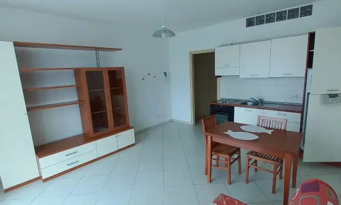 Rexer-Alessandria-Monovano-arredato-in-edificio-di-prestigio-e-pregio-architettonico-Cucina