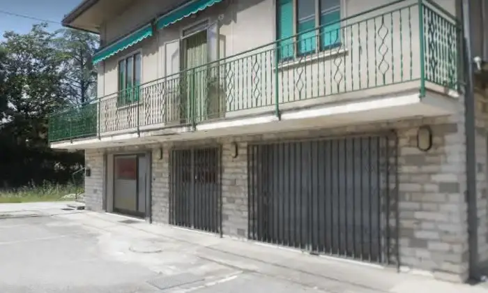 Rexer-Porto-Viro-Vendesi-abitazione-indipendente-con-ampio-terreno-in-zona-centrale-Altro