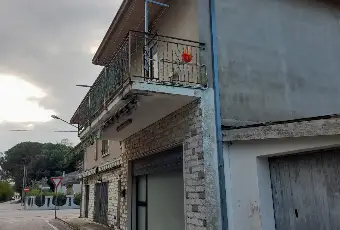 Rexer-Porto-Viro-Vendesi-abitazione-indipendente-con-ampio-terreno-in-zona-centrale-Altro