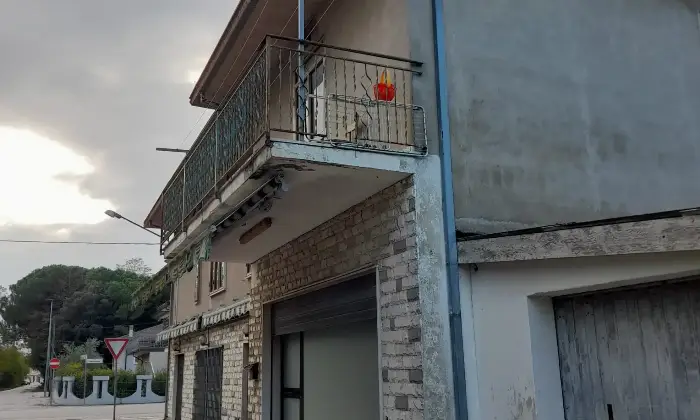 Rexer-Porto-Viro-Vendesi-abitazione-indipendente-con-ampio-terreno-in-zona-centrale-Altro