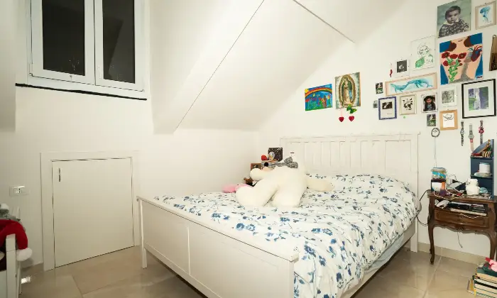 Rexer-Genova-Ultimo-piano-con-ascensore-attualmente-locato-Altro