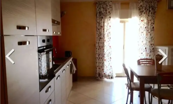 Rexer-Valverde-APPARTAMENTO-LUMINOSO-Zona-I-PORTALILE-ZAGARE-Cucina