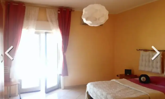 Rexer-Valverde-APPARTAMENTO-LUMINOSO-Zona-I-PORTALILE-ZAGARE-CameraDaLetto