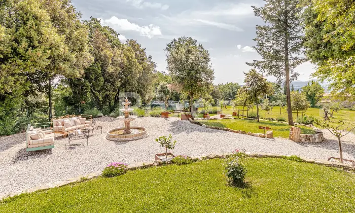 Rexer-Montecatini-Val-di-Cecina-Casale-con-piscina-e-terreni-con-produzione-di-vino-di-alta-qualit-Altro