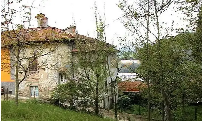 Rexer-Pratovecchio-Stia-Porzione-di-Colonica-Storica-del-con-Vista-Castello-di-Romena-Ex-Convento-Camaldolese-Pratovecchio-Stia-AR-Altro