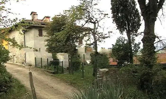 Rexer-Pratovecchio-Stia-Porzione-di-Colonica-Storica-del-con-Vista-Castello-di-Romena-Ex-Convento-Camaldolese-Pratovecchio-Stia-AR-Altro