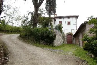 Rexer-Pratovecchio-Stia-Porzione-di-Colonica-Storica-del-con-Vista-Castello-di-Romena-Ex-Convento-Camaldolese-Pratovecchio-Stia-AR-Altro