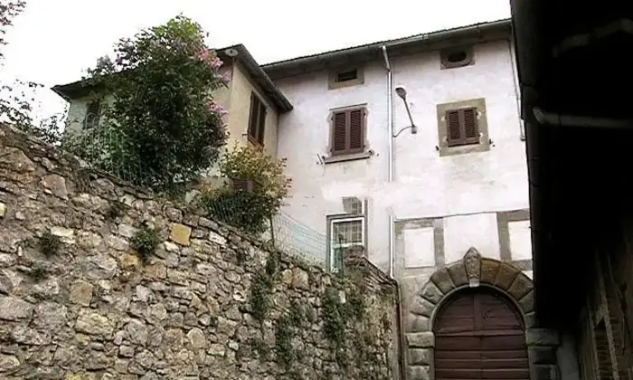 Rexer-Pratovecchio-Stia-Porzione-di-Colonica-Storica-del-con-Vista-Castello-di-Romena-Ex-Convento-Camaldolese-Pratovecchio-Stia-AR-Altro