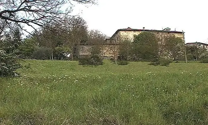 Rexer-Pratovecchio-Stia-Porzione-di-Colonica-Storica-del-con-Vista-Castello-di-Romena-Ex-Convento-Camaldolese-Pratovecchio-Stia-AR-Altro
