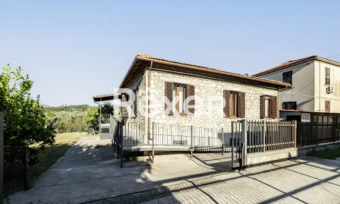 Rexer-Terni-Casa-indipendente-con-giardino-Altro