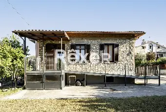 Rexer-Terni-Casa-indipendente-con-giardino-Altro