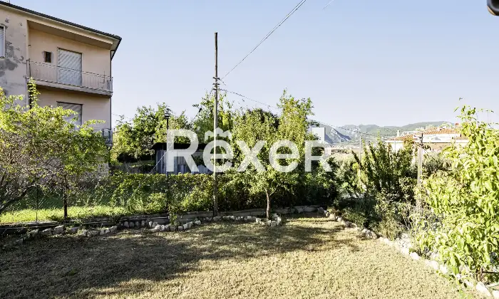 Rexer-Terni-Casa-indipendente-con-giardino-Altro