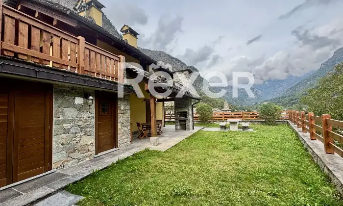Rexer-Campertogno-Charme-Alpino-Villa-con-Due-Appartamenti-Altro
