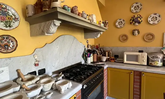 Rexer-Carrara-Villa-esclusiva-a-Fossone-spazi-ampi-finiture-di-lusso-e-grande-giardino-privato-Altro