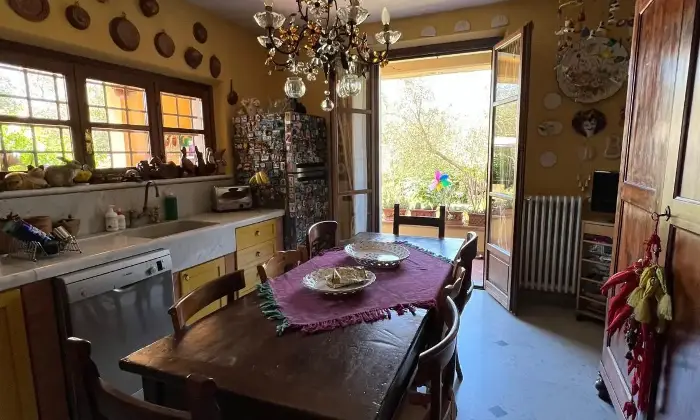 Rexer-Carrara-Villa-esclusiva-a-Fossone-spazi-ampi-finiture-di-lusso-e-grande-giardino-privato-Altro