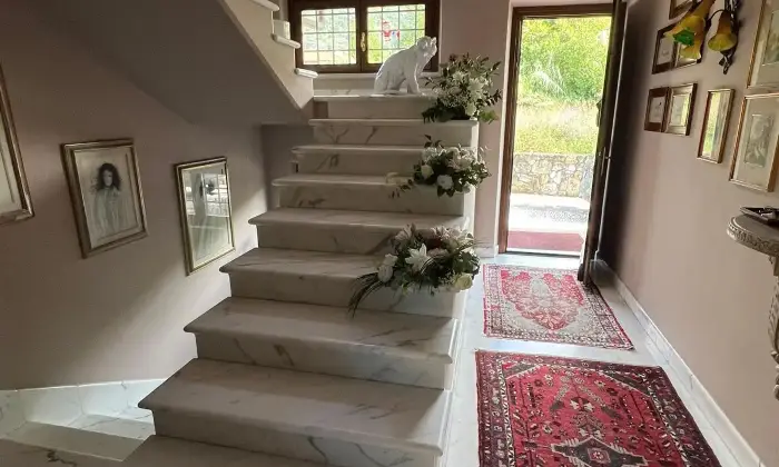 Rexer-Carrara-Villa-esclusiva-a-Fossone-spazi-ampi-finiture-di-lusso-e-grande-giardino-privato-Altro