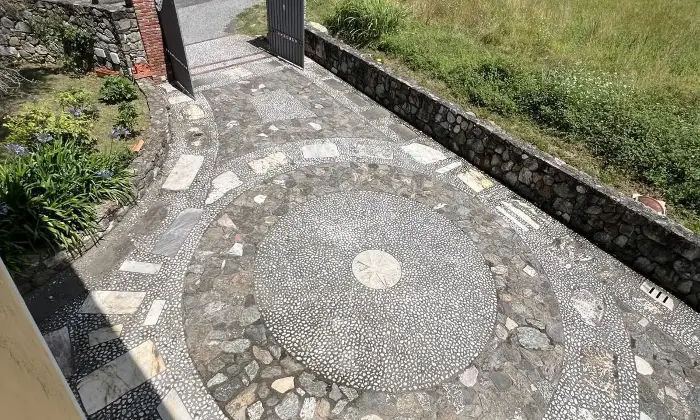 Rexer-Carrara-Villa-esclusiva-a-Fossone-spazi-ampi-finiture-di-lusso-e-grande-giardino-privato-Altro