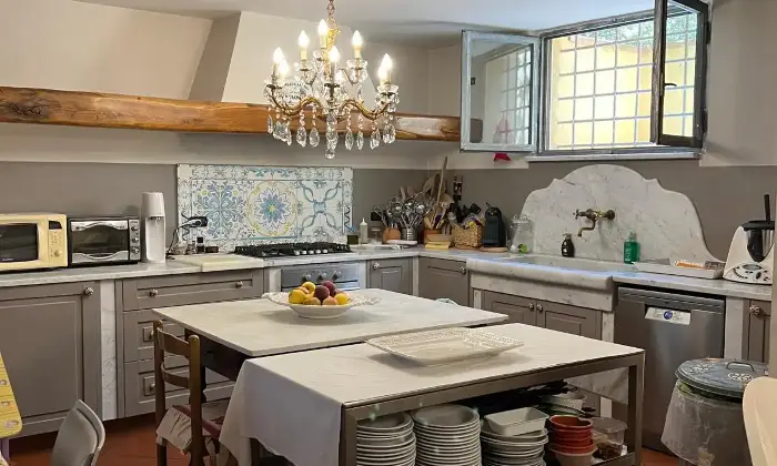 Rexer-Carrara-Villa-esclusiva-a-Fossone-spazi-ampi-finiture-di-lusso-e-grande-giardino-privato-Altro
