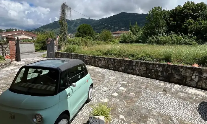 Rexer-Carrara-Villa-esclusiva-a-Fossone-spazi-ampi-finiture-di-lusso-e-grande-giardino-privato-Altro
