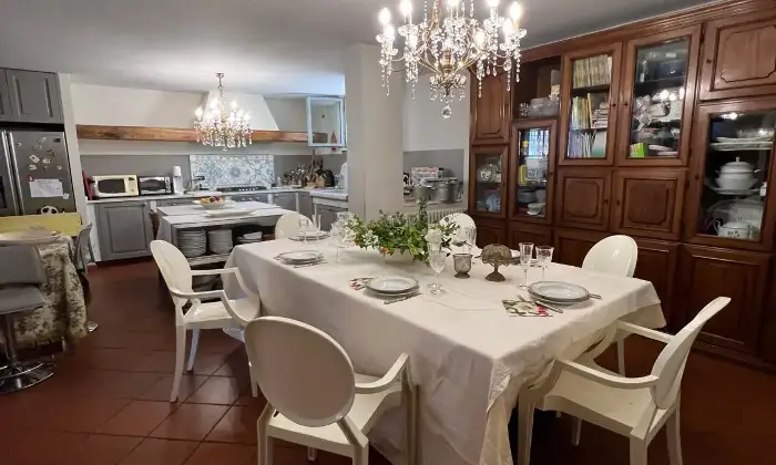 Rexer-Carrara-Villa-esclusiva-a-Fossone-spazi-ampi-finiture-di-lusso-e-grande-giardino-privato-Altro