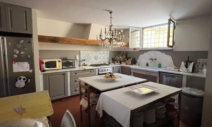 Rexer-Carrara-Villa-esclusiva-a-Fossone-spazi-ampi-finiture-di-lusso-e-grande-giardino-privato-Altro