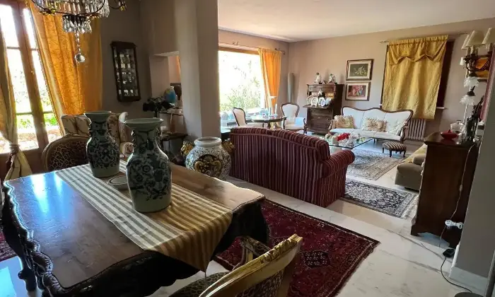 Rexer-Carrara-Villa-esclusiva-a-Fossone-spazi-ampi-finiture-di-lusso-e-grande-giardino-privato-Altro