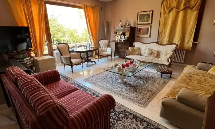 Rexer-Carrara-Villa-esclusiva-a-Fossone-spazi-ampi-finiture-di-lusso-e-grande-giardino-privato-Altro