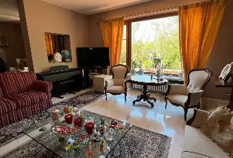 Rexer-Carrara-Villa-esclusiva-a-Fossone-spazi-ampi-finiture-di-lusso-e-grande-giardino-privato-Altro