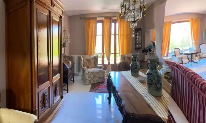 Rexer-Carrara-Villa-esclusiva-a-Fossone-spazi-ampi-finiture-di-lusso-e-grande-giardino-privato-Altro