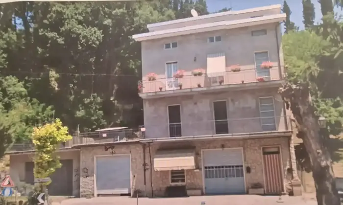 Rexer-Macerata-Feltria-Appartamento-ristrutturato-con-terrazzi-panoramici-e-ampio-garage-Altro