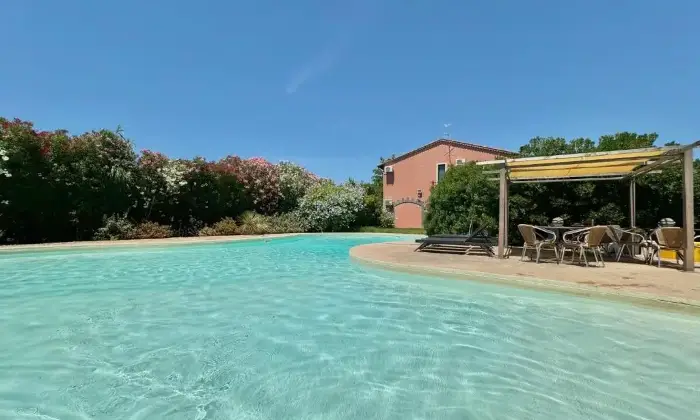 Rexer-San-Vero-Milis-Azienda-Agrituristica-avviata-Piscina