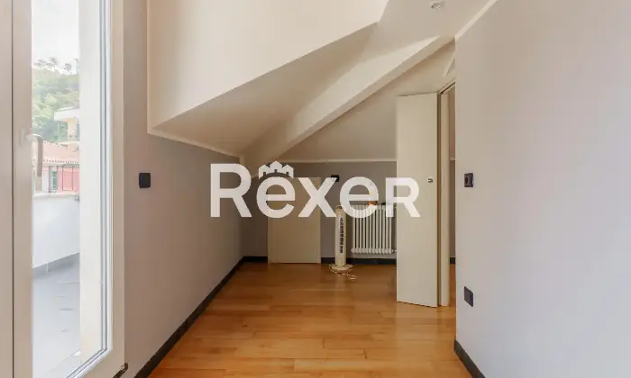 Rexer-Lavagna-Appartamento-ristrutturato-a-Cavi-Borgo-con-terrazzo-e-box-doppio-vicino-al-mare-Altro