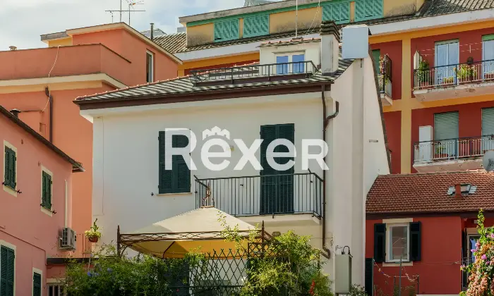 Rexer-Lavagna-Appartamento-ristrutturato-a-Cavi-Borgo-con-terrazzo-e-box-doppio-vicino-al-mare-Altro