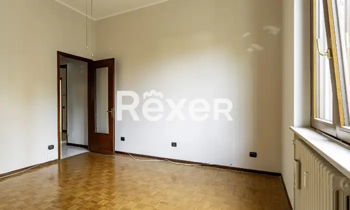 Rexer-Magenta-Appartamento-ampio-con-box-auto-e-terrazzino-Altro